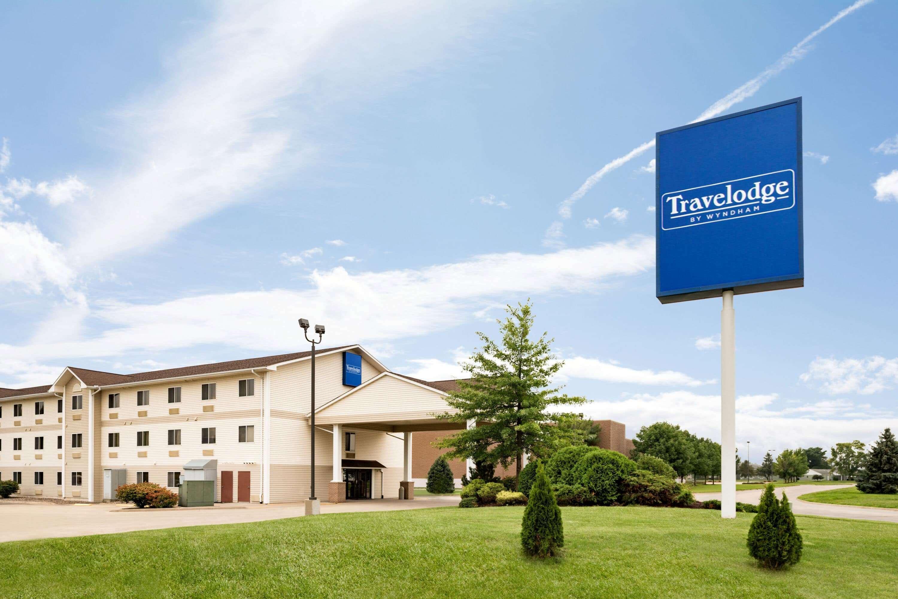 Travelodge By Wyndham Clinton Valley West Court Exterior foto